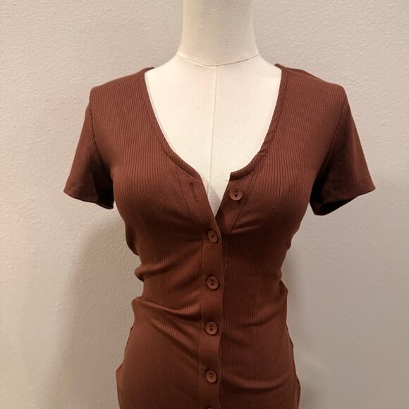 Brown Ribbed Button Front Bodycon Maxi Dress S Short Sleeve - Picture 3 of 8